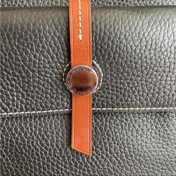 Pre-owned Dooney & Bourke Florentine Leather Hobo w/ wallet - Picture 3 of 16